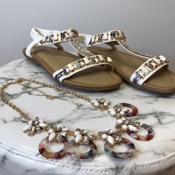 ‼️ Comfort Padded Sandals with Necklace Set - Picture 7 of 8